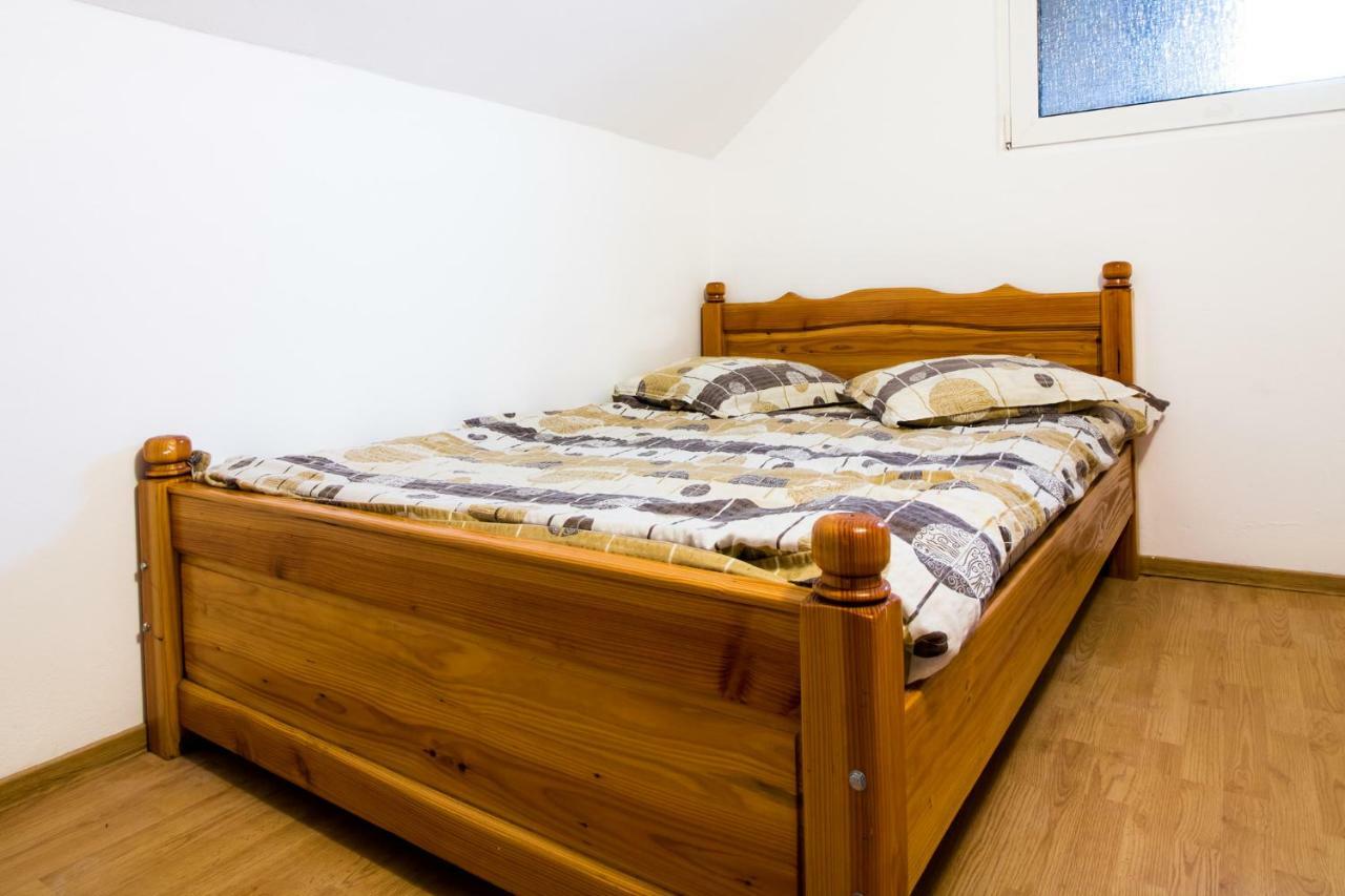 Casa De Vacanta Jeny Novaci-Străini Exteriér fotografie