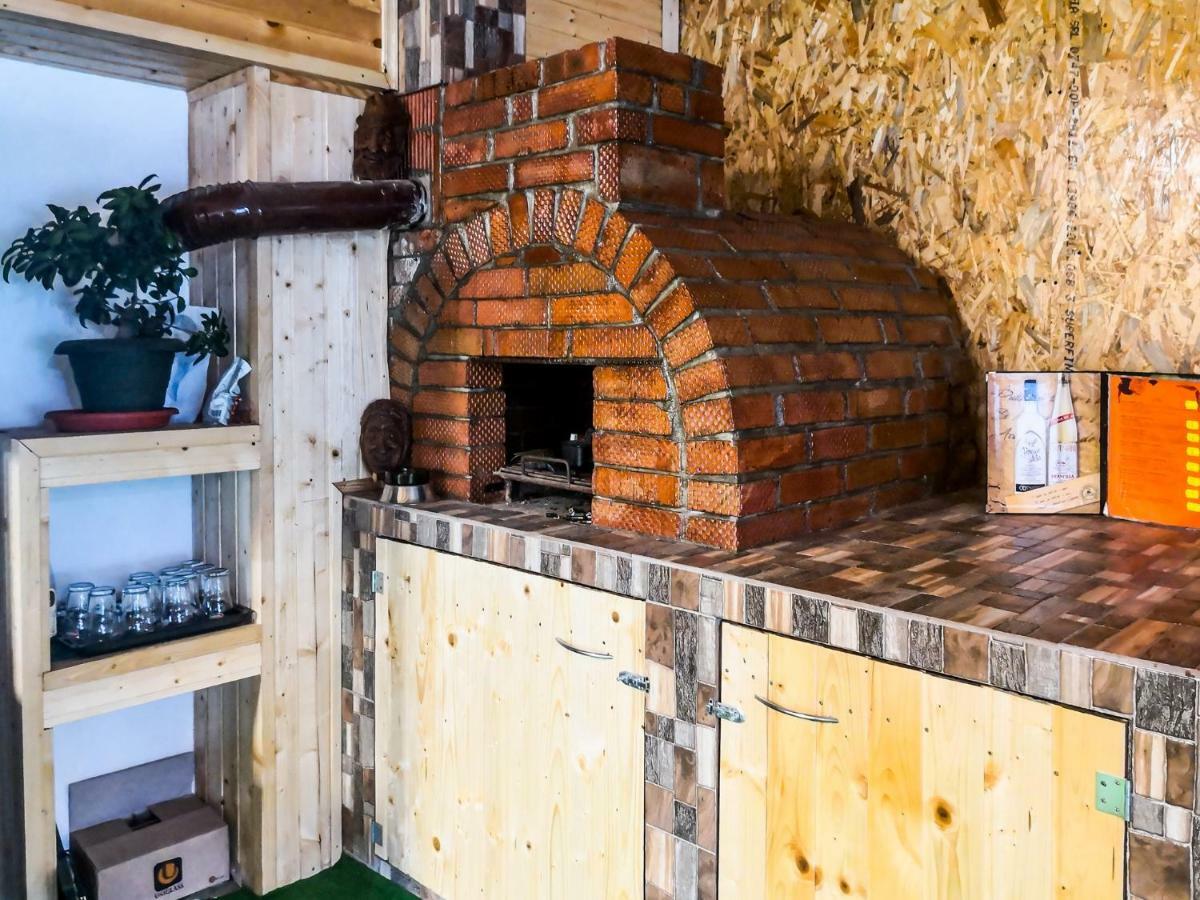 Casa De Vacanta Jeny Novaci-Străini Exteriér fotografie