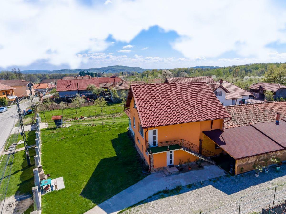 Casa De Vacanta Jeny Novaci-Străini Exteriér fotografie